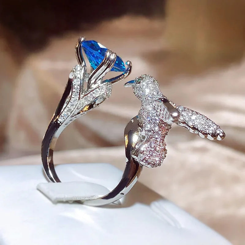 Creative Colored Gemstone Women Ring Simulating St. Mary's Aquamarine Hummingbird Ring 925 Stamp Wedding Party Fashion Jewellery