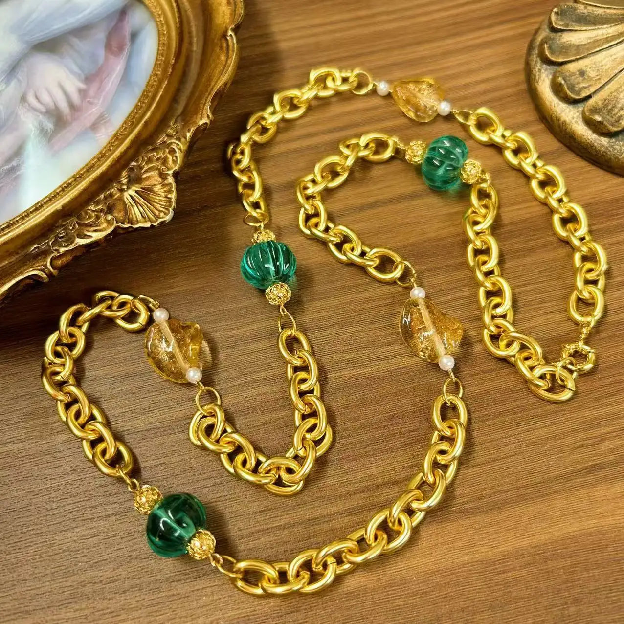 Women Necklaces Vintage Palace Style Glass Glaze Luxury Fashion Jewelry Dinner Party Exquisite Elegant Collares Para Mujer