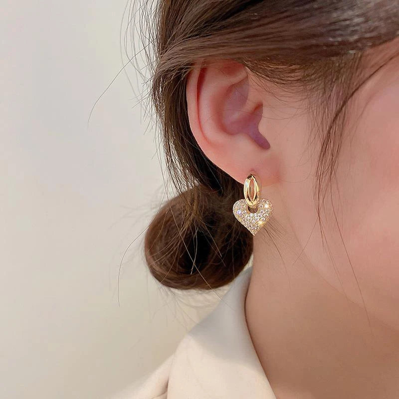 Exquisite CZ Crystal Love Heart Hoop Earrings for Women Cubic Zirconia Gold Color Sweet Cute Hollow Earrings Fashion Jewelry
