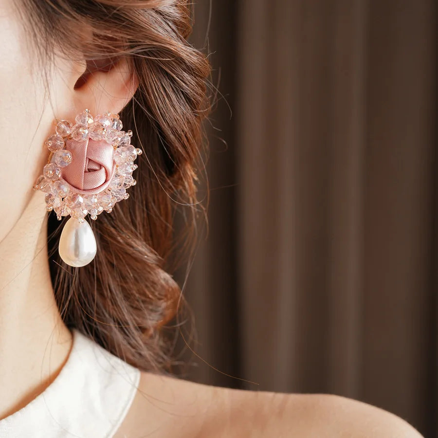 Flower Water Drop Pearl Earrings for Women 2025 French Retro Sweet Drop Earring High-end Fashion Luxury Designer Jewelry