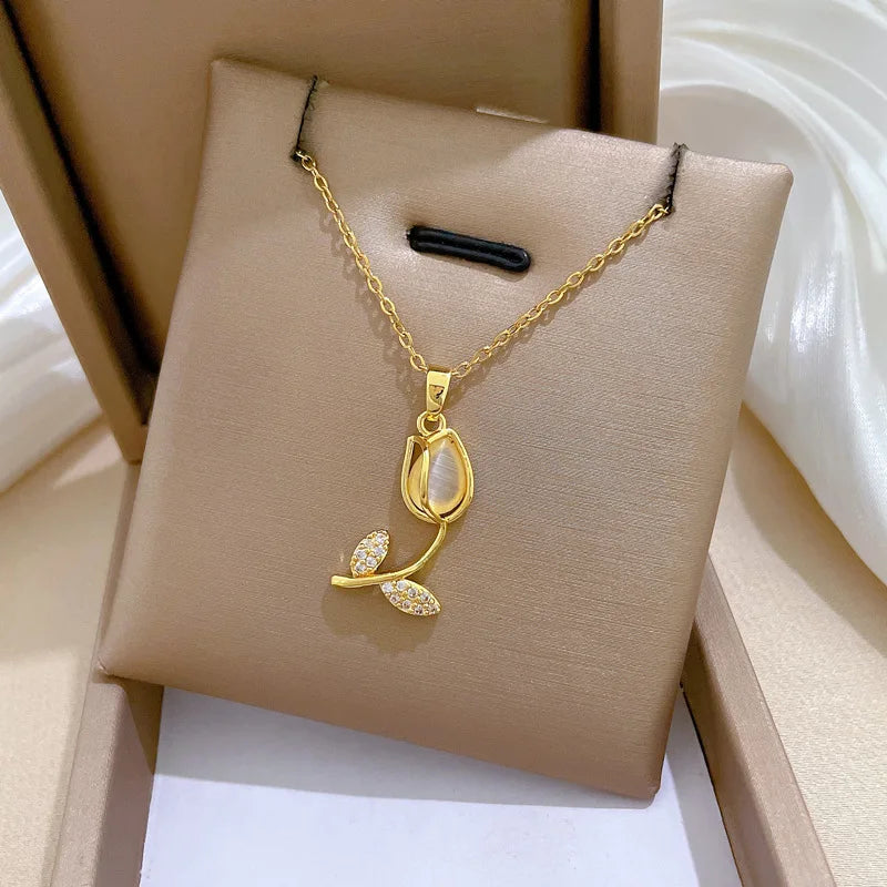 EILIECK 316L Stainless Steel Fashion Chic Cubic Zirconia Flower Pendant Necklace Tarnish Resistant Stylish Neck Chain Jewelry