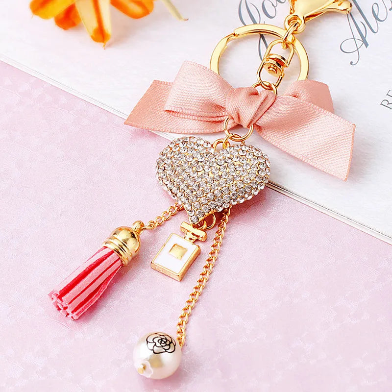 Luxury woman jewelry Pearl alloy bag pendant keychains ring bow tie pendant keychain accessories Key Chain for bags