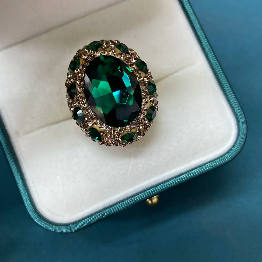 Green Crystal Ring Full of Diamonds Noble Temperament Light Luxury Jewelry Vintage Design for Wedding Party High-end Jewelry