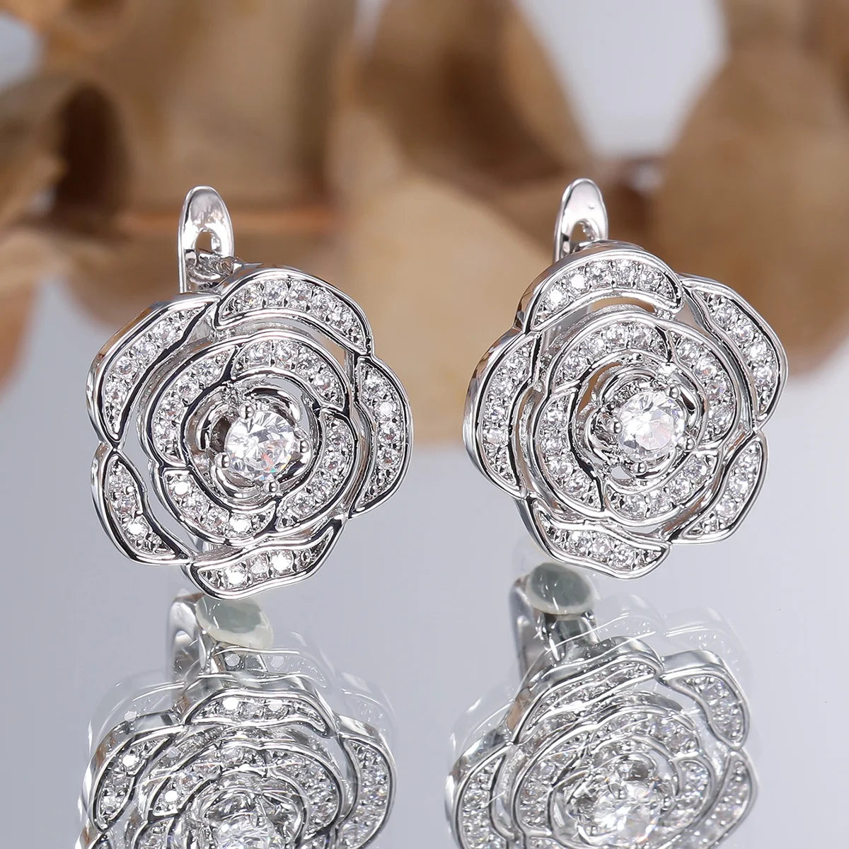 Small White Flower Stone New Fashion Stud Earrings For Women New Trendy Silver Color Birthstone Wedding Jewelry Bridal Gifts