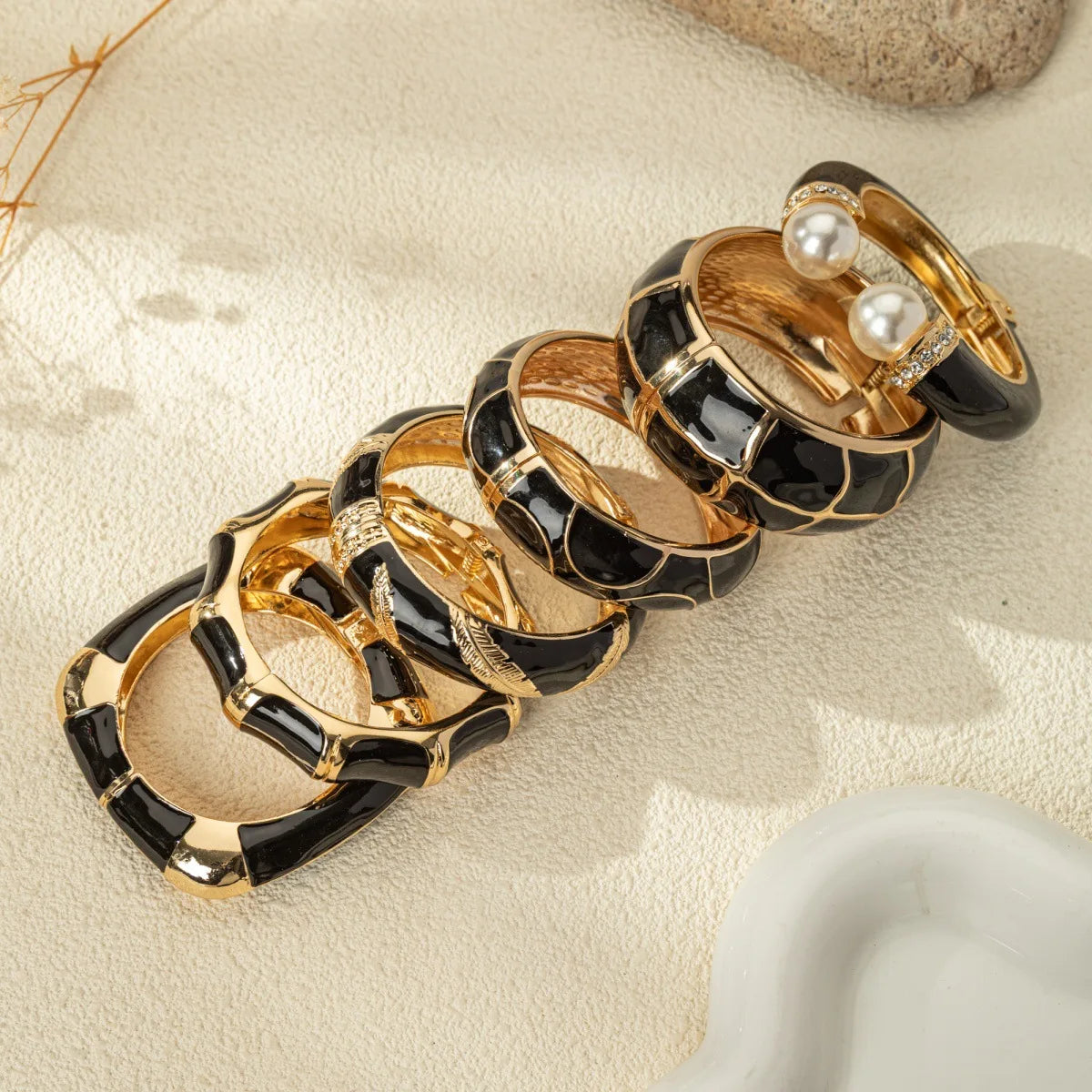 KMVEXO Exaggerated Unique Black Imitation Enamel Metal Wide Bangles Women Geometric Irregular Spring Bracelet Punk Rock Jewelry
