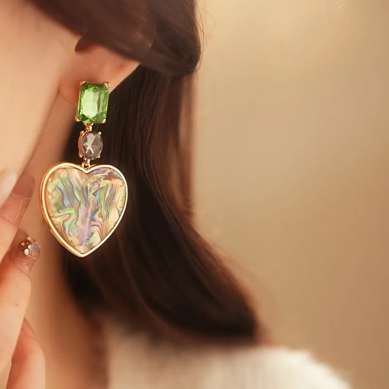 Mediaeval Inlaid Rhinestone Dangle Earrings Heart-shaped Rendering Acrylic Earrings Fashion Exquisite Woman Wedding Jewelry K1