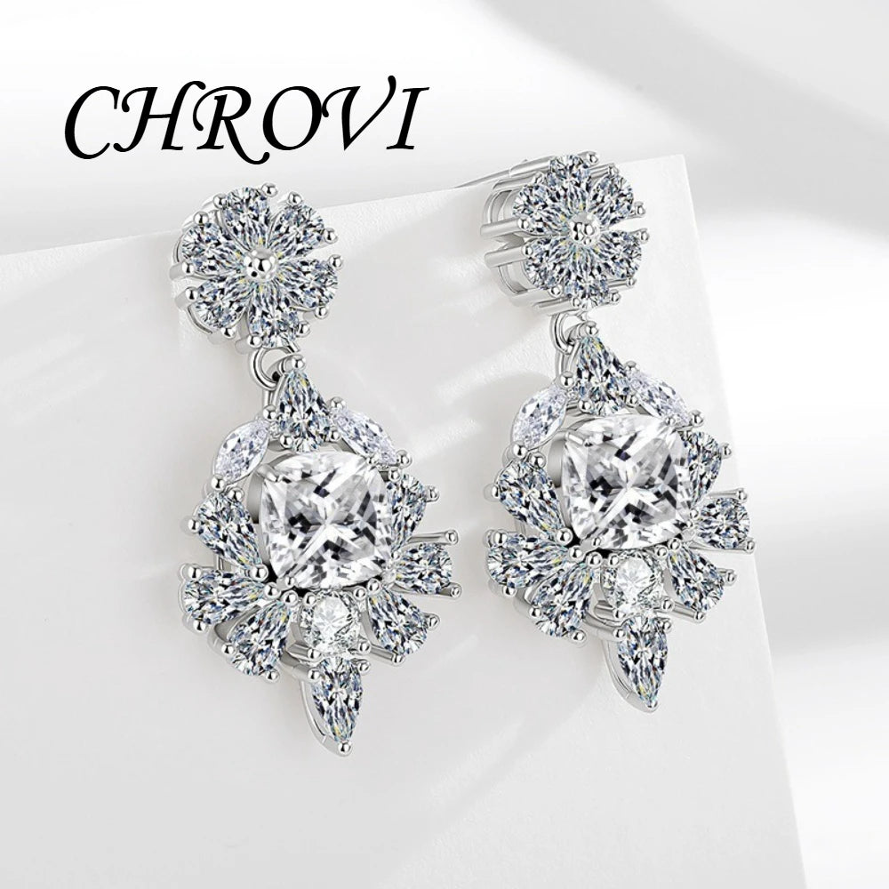Quality 925 sterling silver chrysanthemum-shaped sugar cube with zircon and fashionable luxurious diamond stud earrings