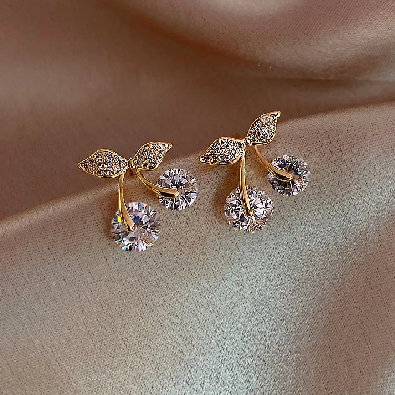Female Luxury Crystal Zircon Stud Earrings Vintage Flowers Christmas Snowflakes Temperament Earrings New Year Jewelry Gifts