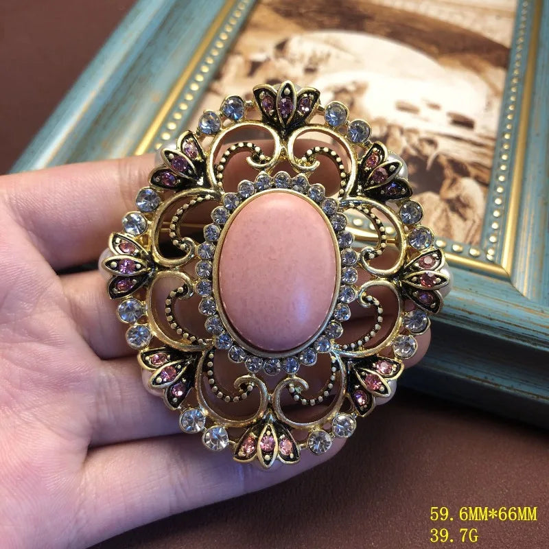 NISHIZAWA Geometric Brooches for Women Palace Style Hollow Out Fashion Jewelry Light Luxury Elegant Vintage Clothing Pins