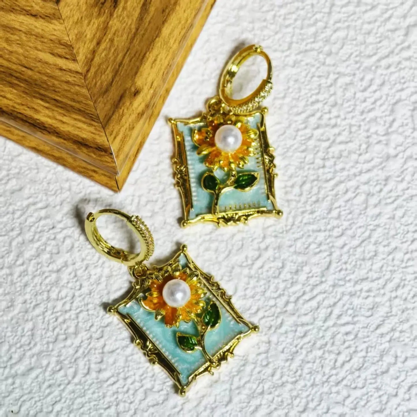 Monet Garden Sunflower Enamel Necklace Earring Set with Ancient Style, High Grade, Fashion Style, Clavicle Stainless Steel