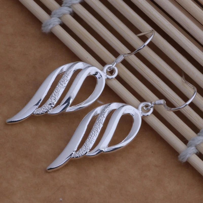 New 925 Sterling Silver Earrings Hot Hearts For Women Exquisite Student Girlfriend Jewelry Accessories Wedding Fashion Gift