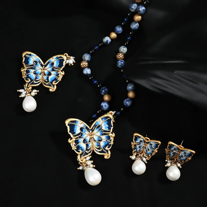 Butterfly Earrings for Women Pearls Autumn Winter Vintage Palace Style Jewelry Light Luxury Elegant Versatile Aretes De Mujer