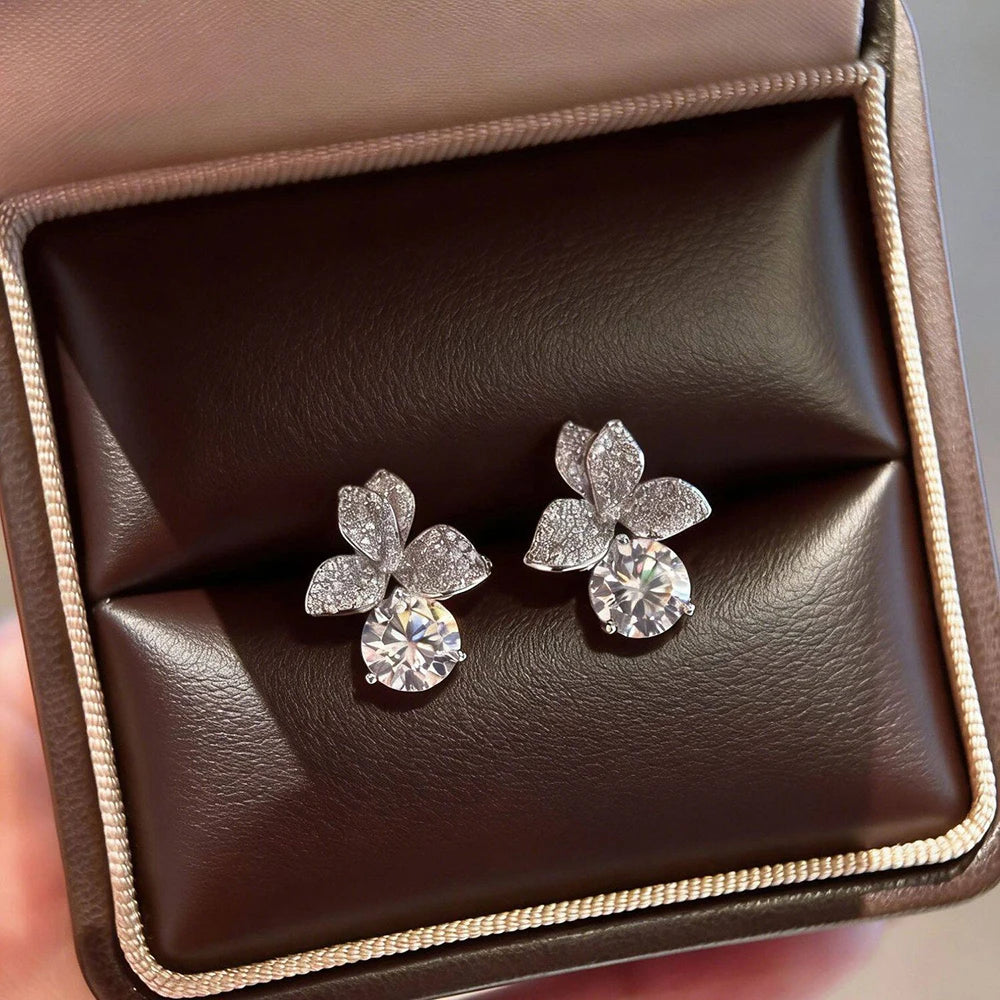 4cttw Flower Moissanite Diamond Stud Earring for Women 925 Sterling Silver Wedding Jewelry Elegant Earrings With GRA Certified