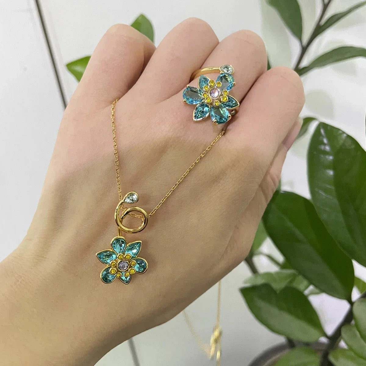 2026 New Trend Original Luxury Crystal Set Charm Yellow Pink Blue Flower Crystal Pendant Fashion Necklace Earring Gift for Women
