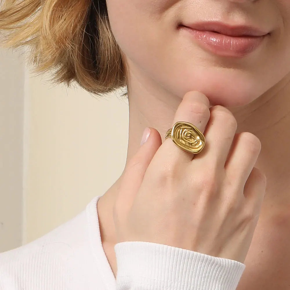 E.B.belle Stainless Steel Irregular Pattern Ring 18K Gold Plated Tarnish Free Hypoallergrnic Charm Jewelry For Wome's Gift