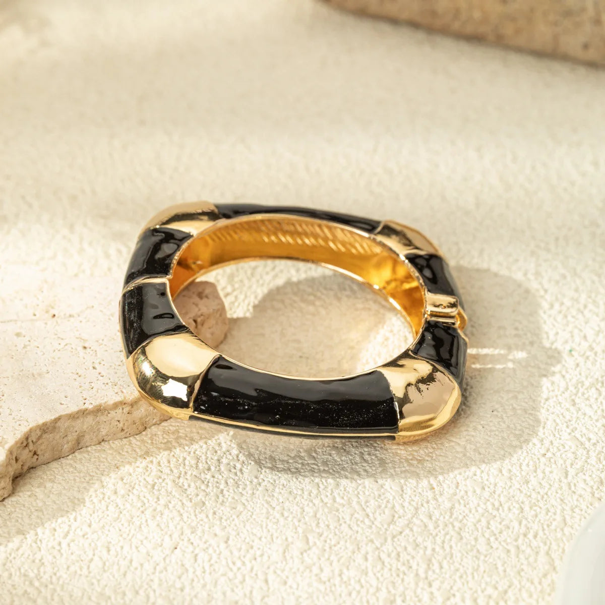 KMVEXO Exaggerated Unique Black Imitation Enamel Metal Wide Bangles Women Geometric Irregular Spring Bracelet Punk Rock Jewelry