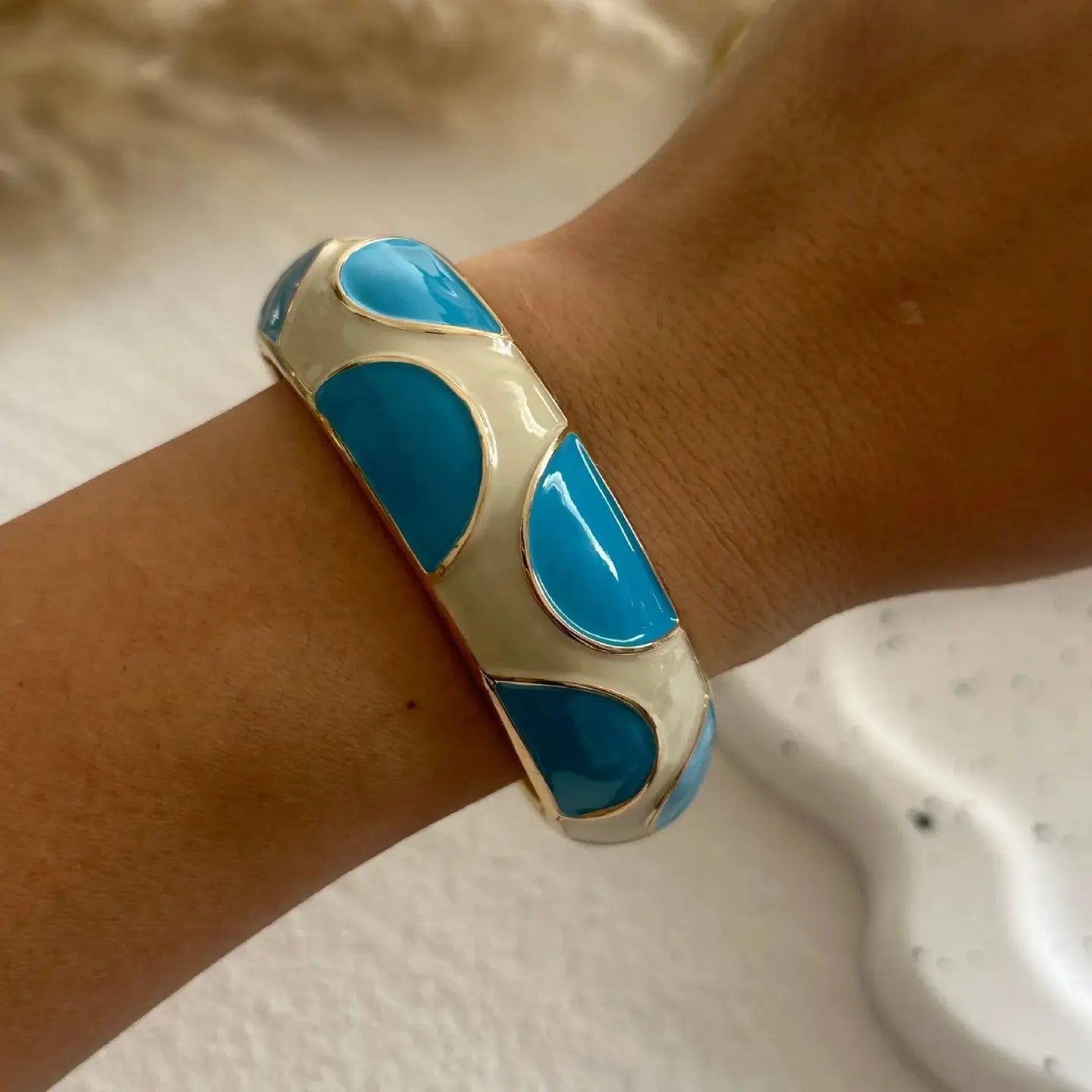 KMVEXO Punk Blue White Dripping Oil Zinc Alloy Enamel Bangles Geometric Wide Cuff Spring Bangle Bracelets For Women Jewelry