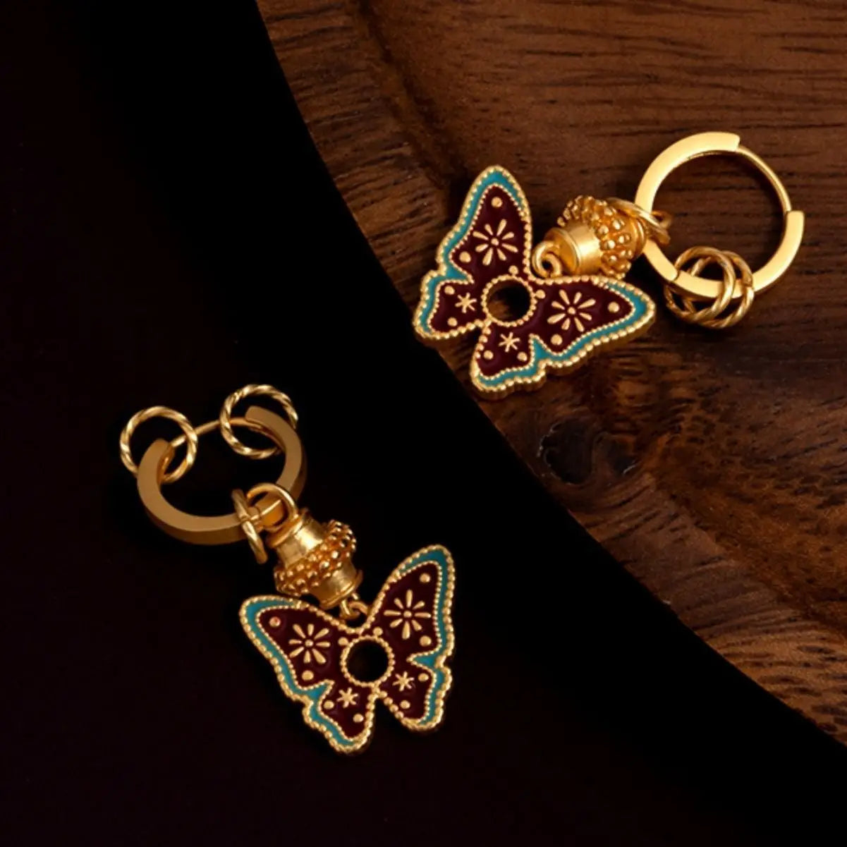 Vintage Butterfly Shaped Earrings, Exquisite and Compact, Vintage Cute Short Style Ins, New Chinese Style Earrings, Give as a Gi