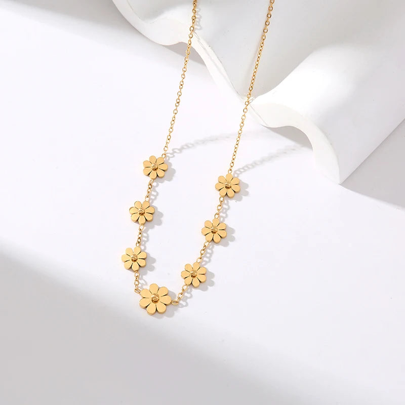 EILIECK 316L Stainless Steel Cute Little Flower Necklace For Women High Quality 18 K Gold-Plated Jewelry Geometric Choker Collar