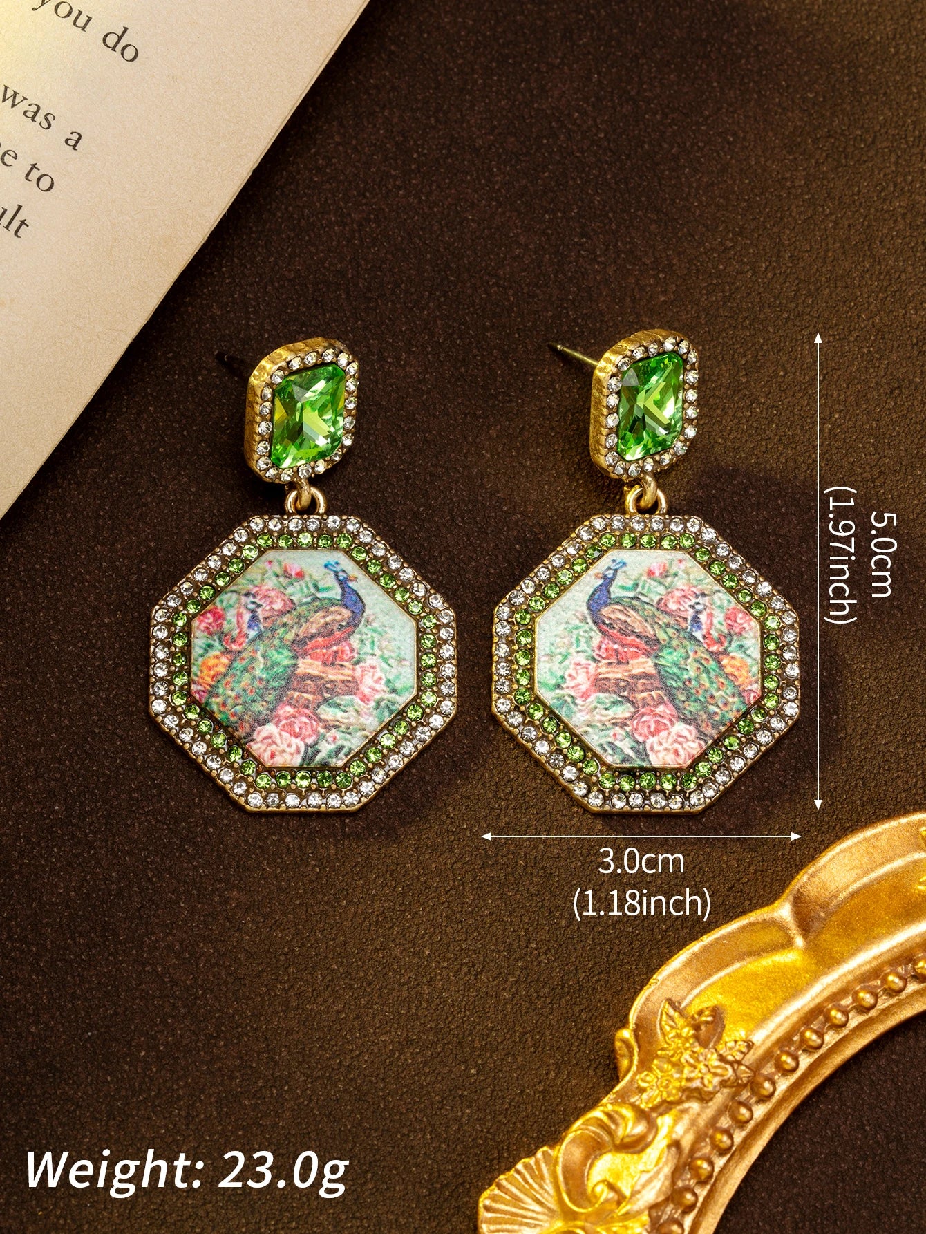 1 Pair of Vintage Green Rhinestone-Embellished Retro Octagonal Peacock Print Earrings Suitable for Women to Wear Daily, Attend Parties, or as a Gift