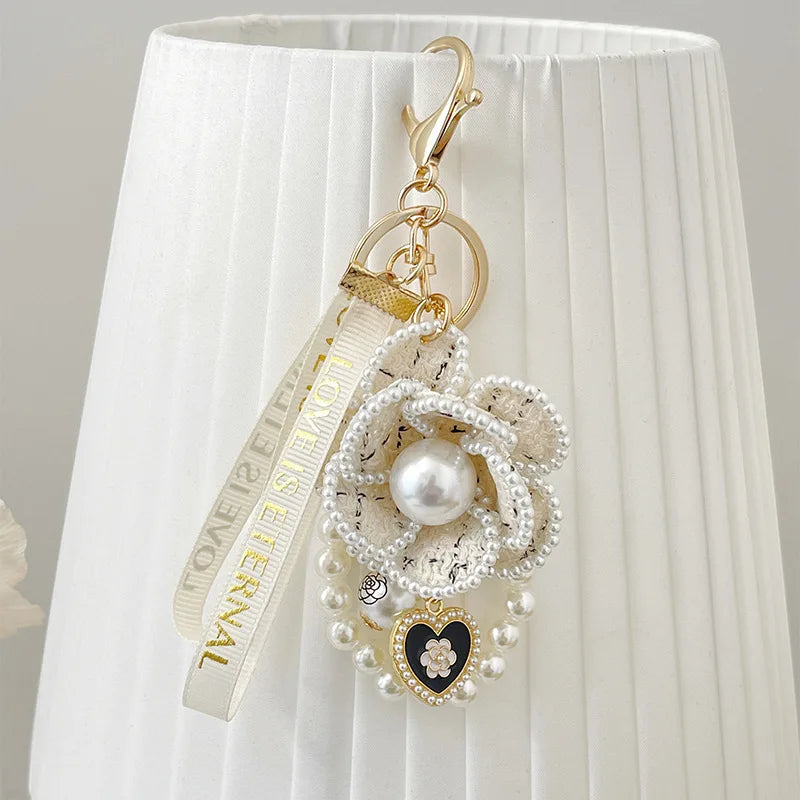 Fashion Boutique Jewelry Pearl Chain Handmade Camellia Flower Keychain Car Key Ring Bag Pendant Accessories Women Keyring Gift