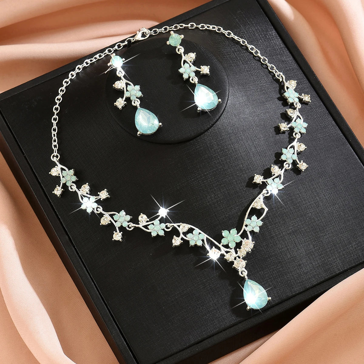 Light Luxury Diamond Inlaid Zircon Necklace Earrings Angel Tears Jewelry Two-Piece Set Wedding Accessories