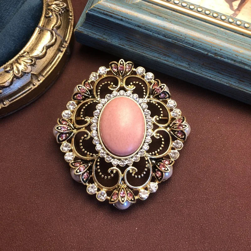 NISHIZAWA Geometric Brooches for Women Palace Style Hollow Out Fashion Jewelry Light Luxury Elegant Vintage Clothing Pins