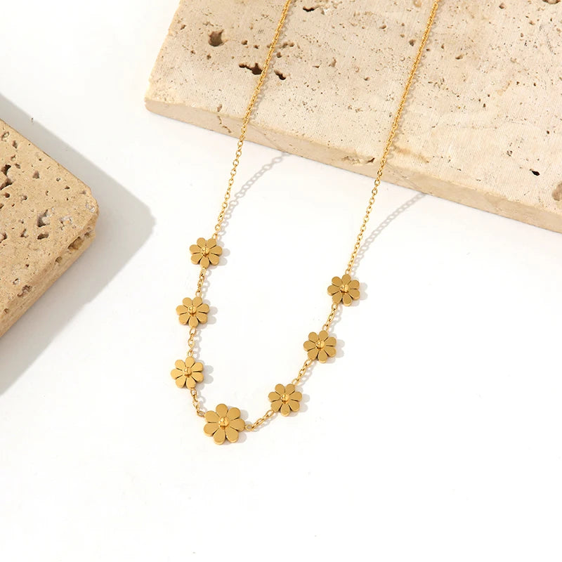 EILIECK 316L Stainless Steel Cute Little Flower Necklace For Women High Quality 18 K Gold-Plated Jewelry Geometric Choker Collar