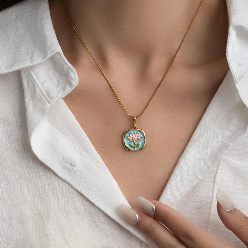 ANENJERY 316L Stainless Steel Colorful Square Lotus Necklace For Women Summer Holiday Glamorous Jewelry Gift Wholesale