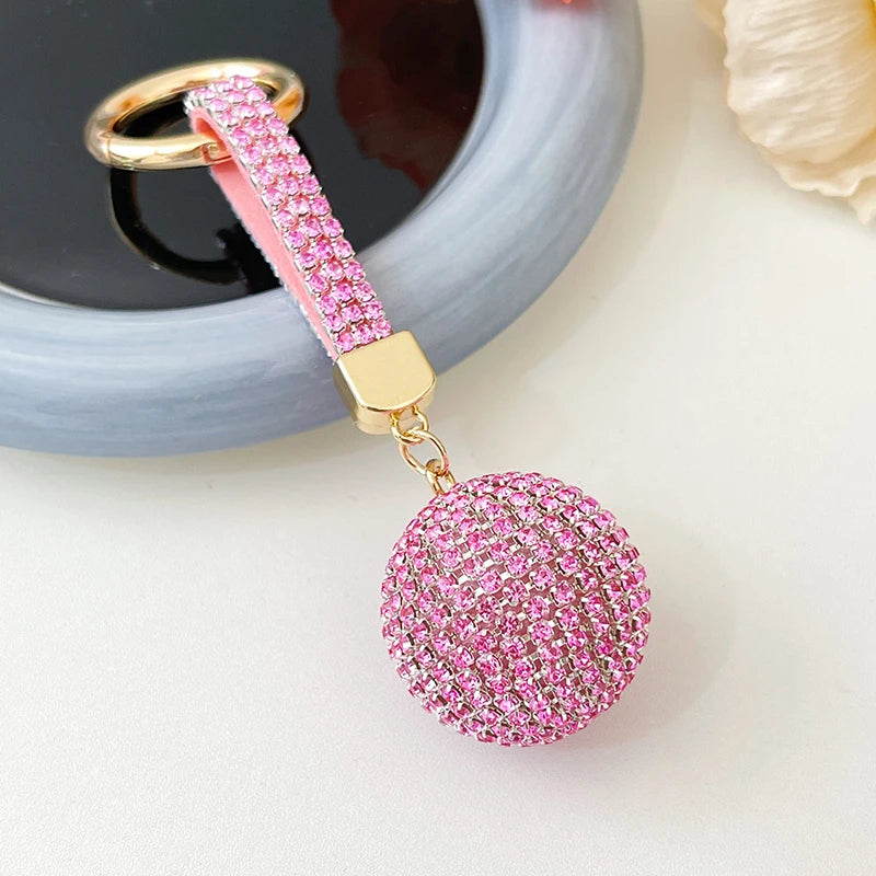 Full Crystals Anime Cartoon Keychain Wommen Bag Key Ring Hearts Bulldog Bears Souvenirs Gifts Брелоки