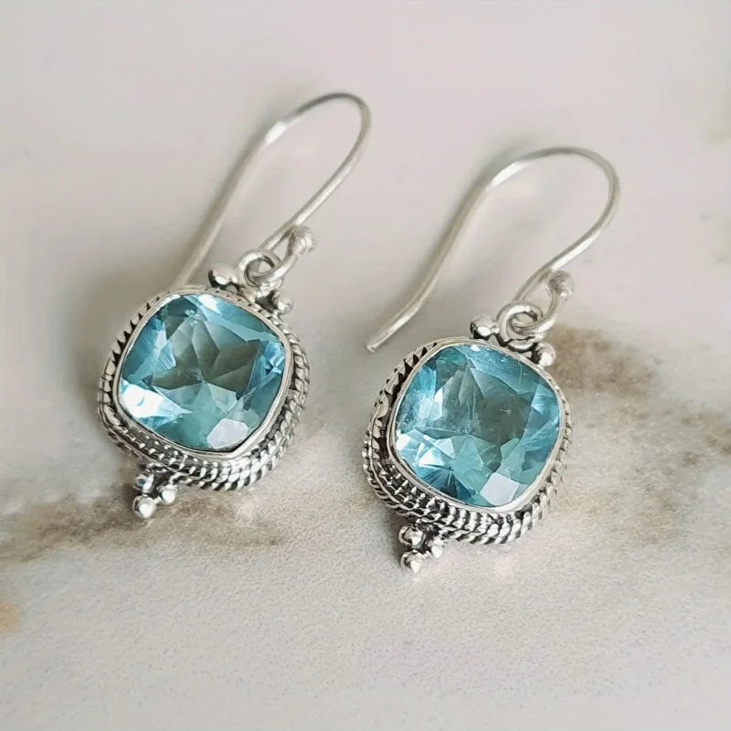 1 Pair of Elegant Retro Earrings Set with Blue Synthetic Zirconia, Suitable for Daily and Party Wear, Versatile Throughout