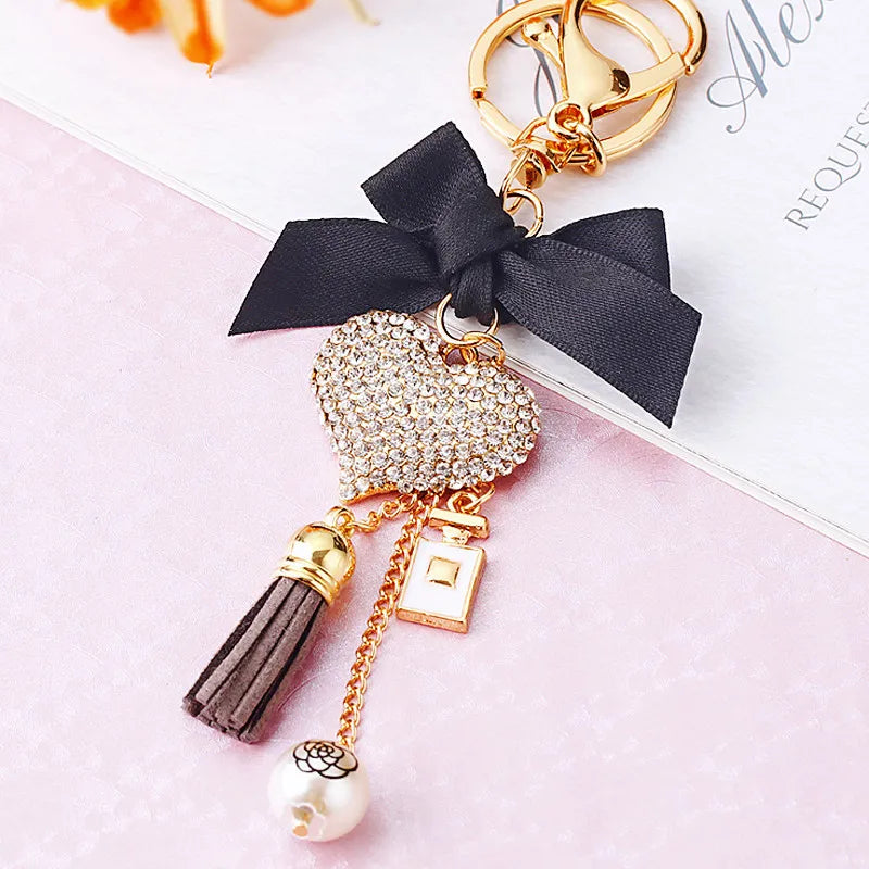Luxury woman jewelry Pearl alloy bag pendant keychains ring bow tie pendant keychain accessories Key Chain for bags