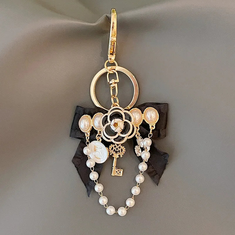 Luxury woman jewelry Pearl alloy bag pendant keychains ring bow tie pendant keychain accessories Key Chain for bags