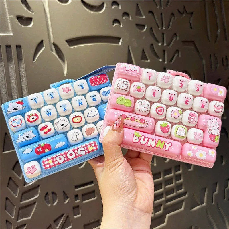 Silicone 26 Key Press Button Fidget Bag Charm Keychain Stress Relief Decompression Keyboard Keyring for Family Party Adults Kids