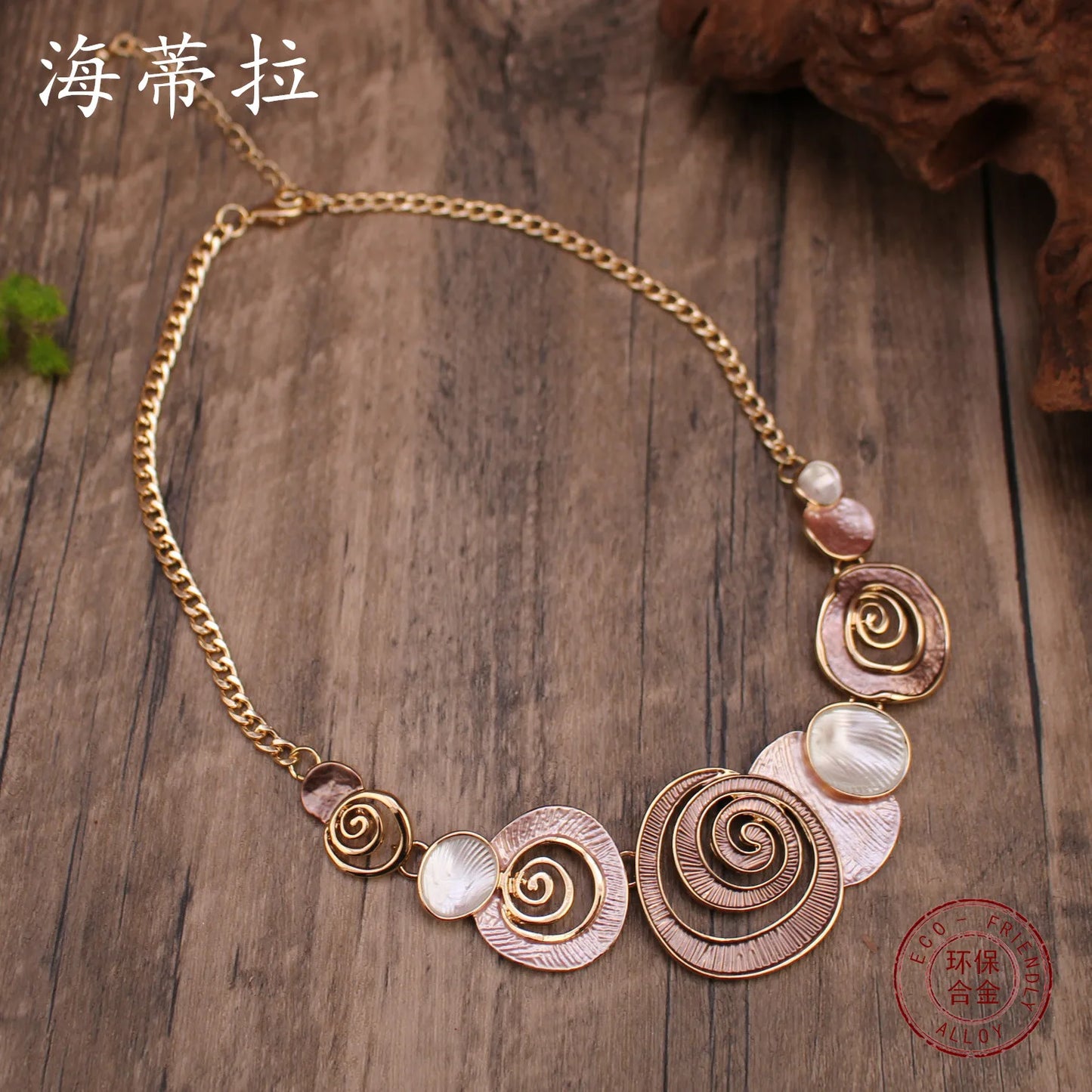 new color painting oil hollow conch necklace, fashionable and versatile women's high-end conch neck chain wholesale
