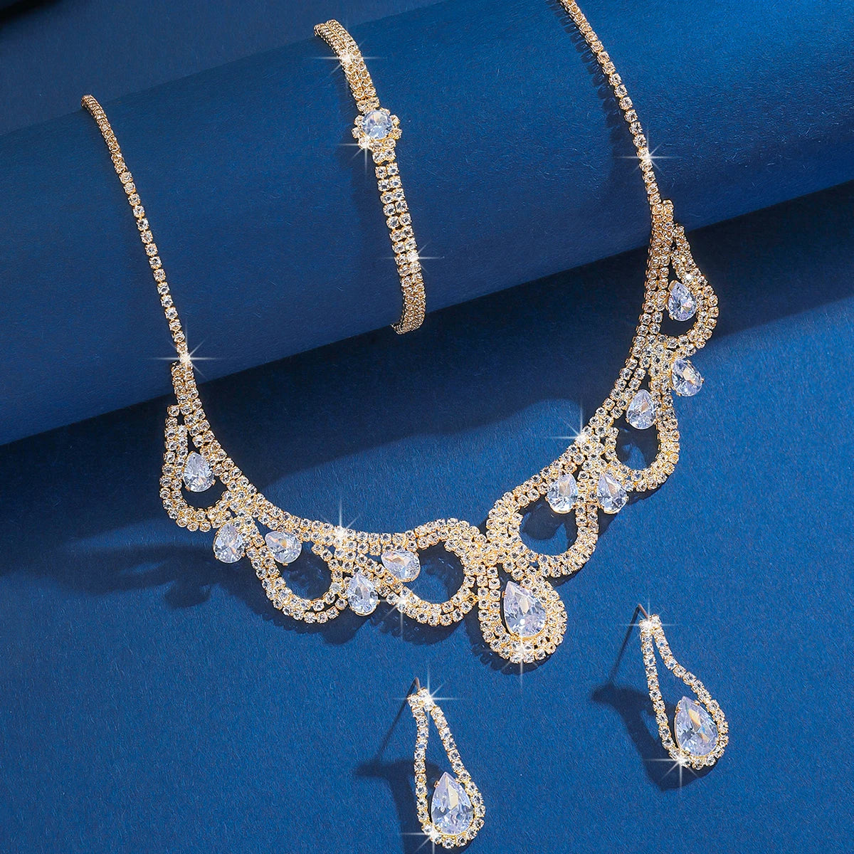 Vintage Palace Elegant Style Necklace, Earrings, Bracelet, 3-Piece Set, Bridal Style, Temperament Accessories