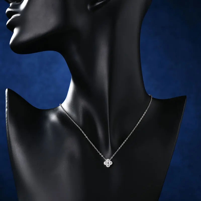OXTAO Moissanite Necklace Ladies Elegant Four-Leaf Pendant Necklace with Certified 925 Silver Luxury Clover Wedding Jewelry Gift