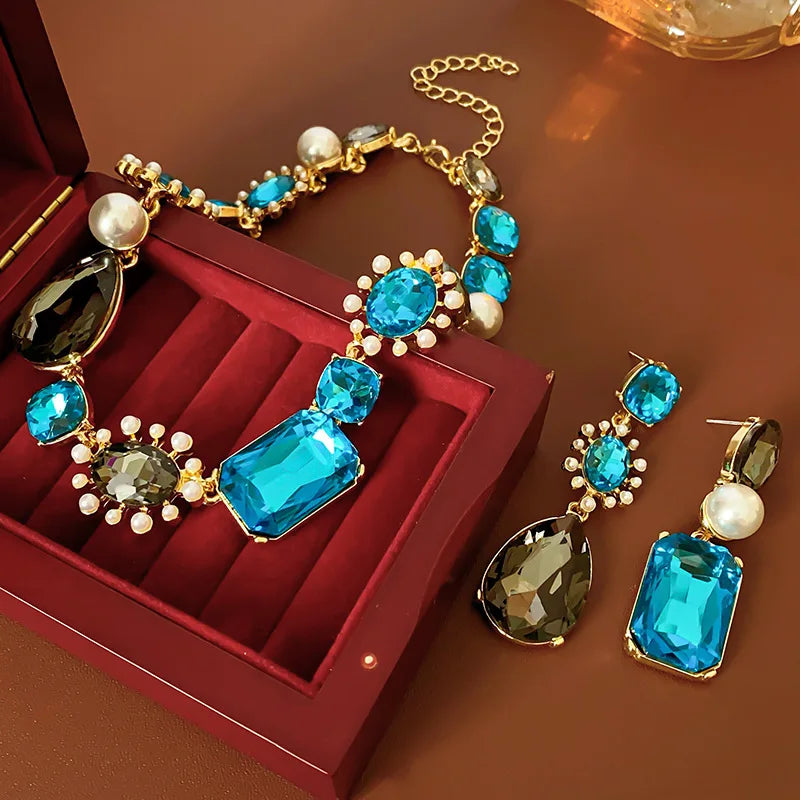 1/2 Pcs Vintage Imitation Pearl Flower Earrings Exquisite Rhinestone Pendant Necklace Collarbone Chain Jewelry Sets for Women N1