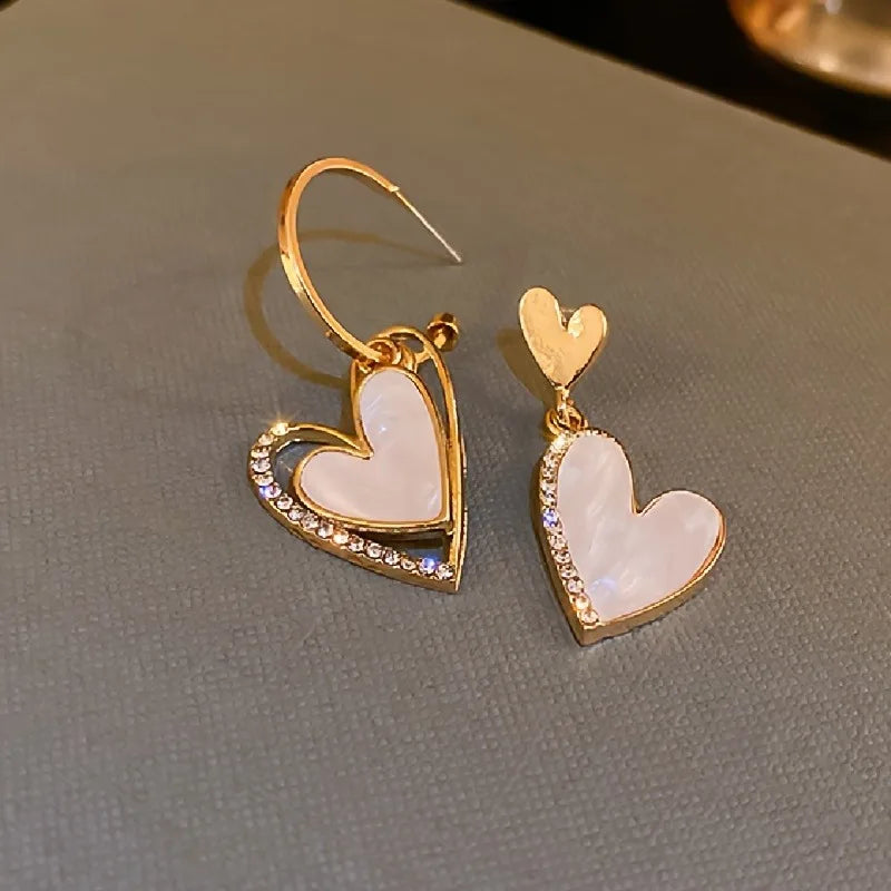 Elegant Asymmetrical Heart-Shaped Earrings Inlaid Zirconia Luxury Style for Women Vintage Fashion Wedding Party Jewelry Gifts