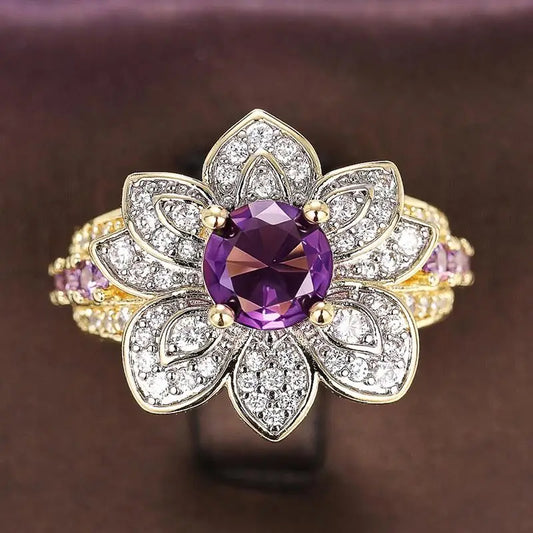 Huitan Gorgeous Flower Shaped Women Ring Inlaid Brilliant Purple Cubic Zirconia Fashion Wedding Party Luxury Accessories Jewelry