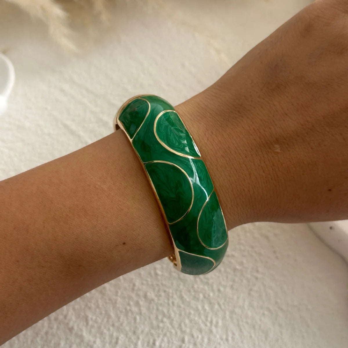 KMVEXO Vintage Exaggerated Green Drip Oil Irregular Grid Water Rhinestone Geometric Wide Bangle Chunky Cuff Bracelet Jewelry