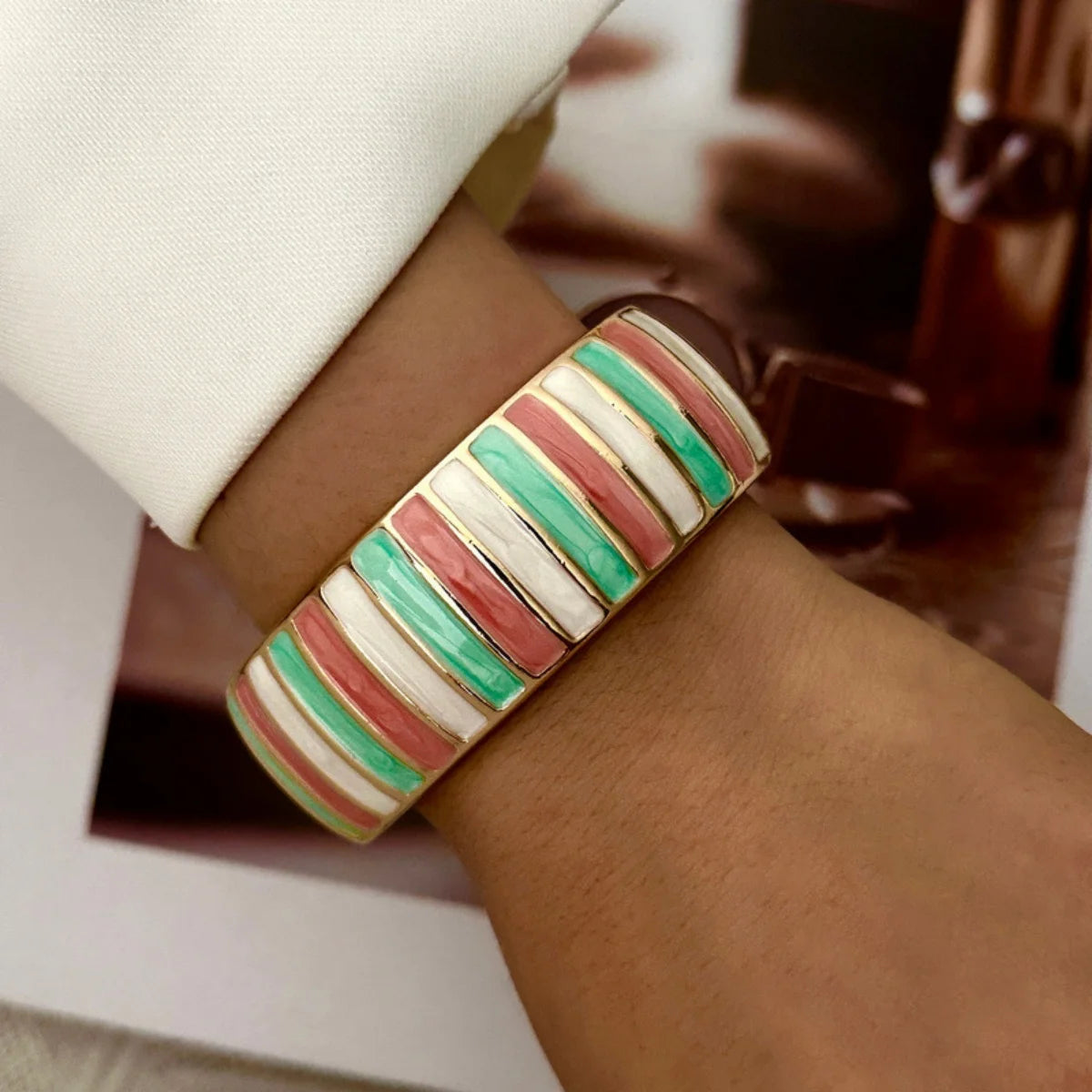 KMVEXO Sweet Pink Enamel Dripping Oil Metal Bangles for Women Bracelet Personality Trendy Temperament Charm Bracelets Jewelry ﻿