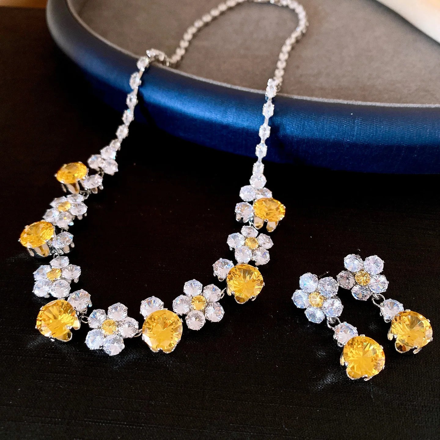 2 Pcs Reteo Flower Rhinestones Chokers Necklaces for Gathering Bling Color-block Dangle Earrings Banquet Anniversary Set H