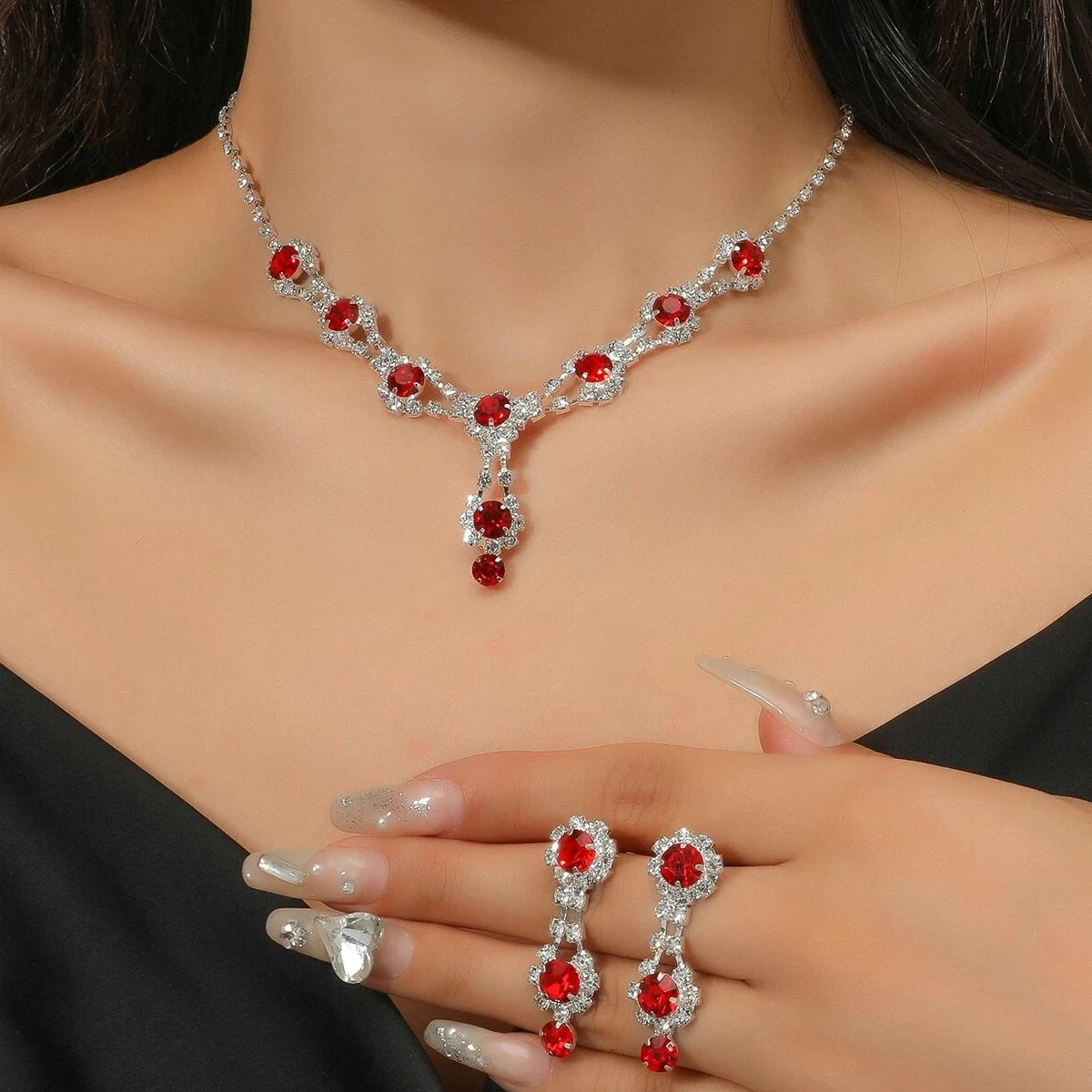 Simple and luxurious full diamond flower necklace, earring accessories suitable for commuting, dating, wedding scenes