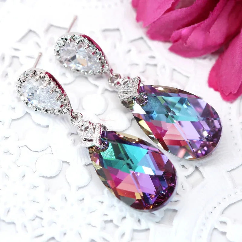 1 Pair Luxury Women's Hanging Earrings Sparkling Synthetic Gemstone Inlaid Fashionable Design for Banquets and Weddings Gifts