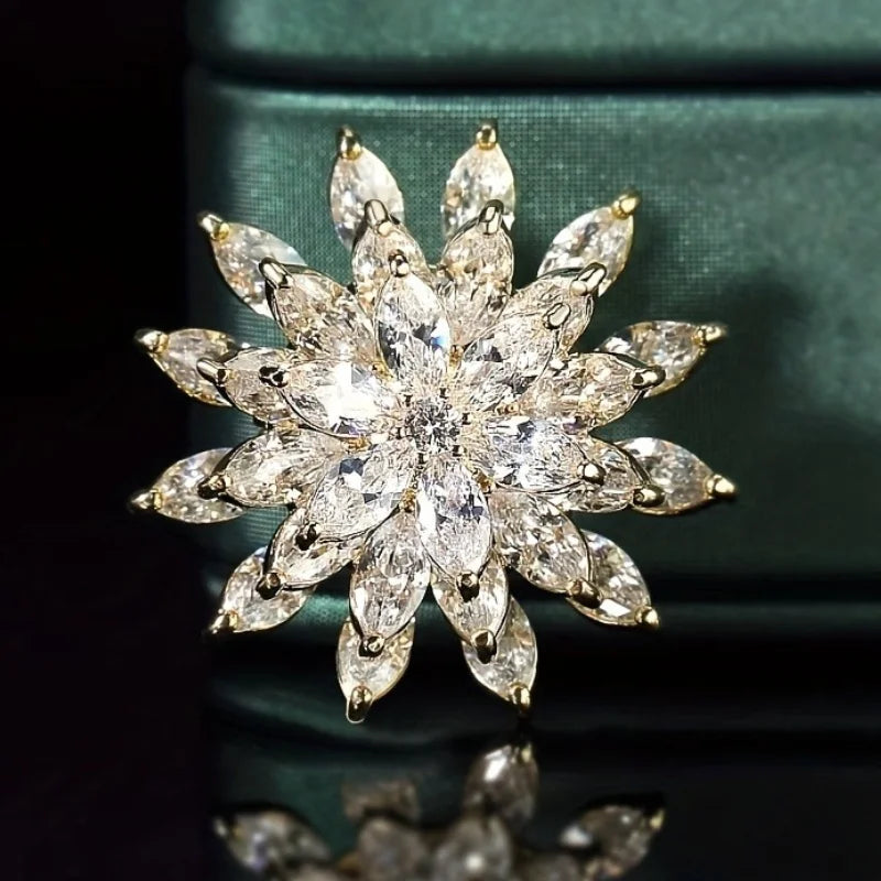 1PC Temperament Elegant Snowflake Brooch Women Exquisite Coat Pins Wedding Engagement Fashion Corsage Jewelry Accessories