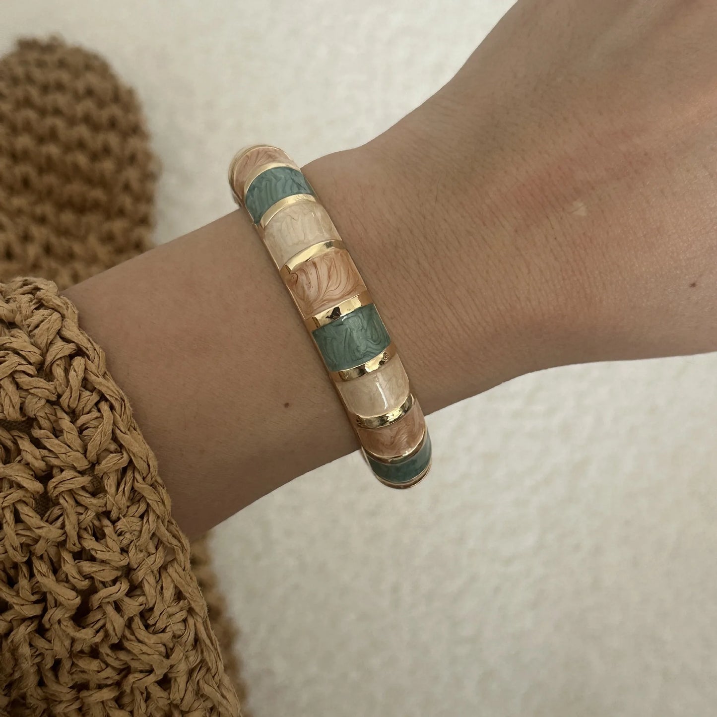 KMVEXO Vintage Imitation Enamel Dripping Oil Irregular Wave Cuff Bangles Punk Exaggerated Geometric Bracelet Women Men Jewelry