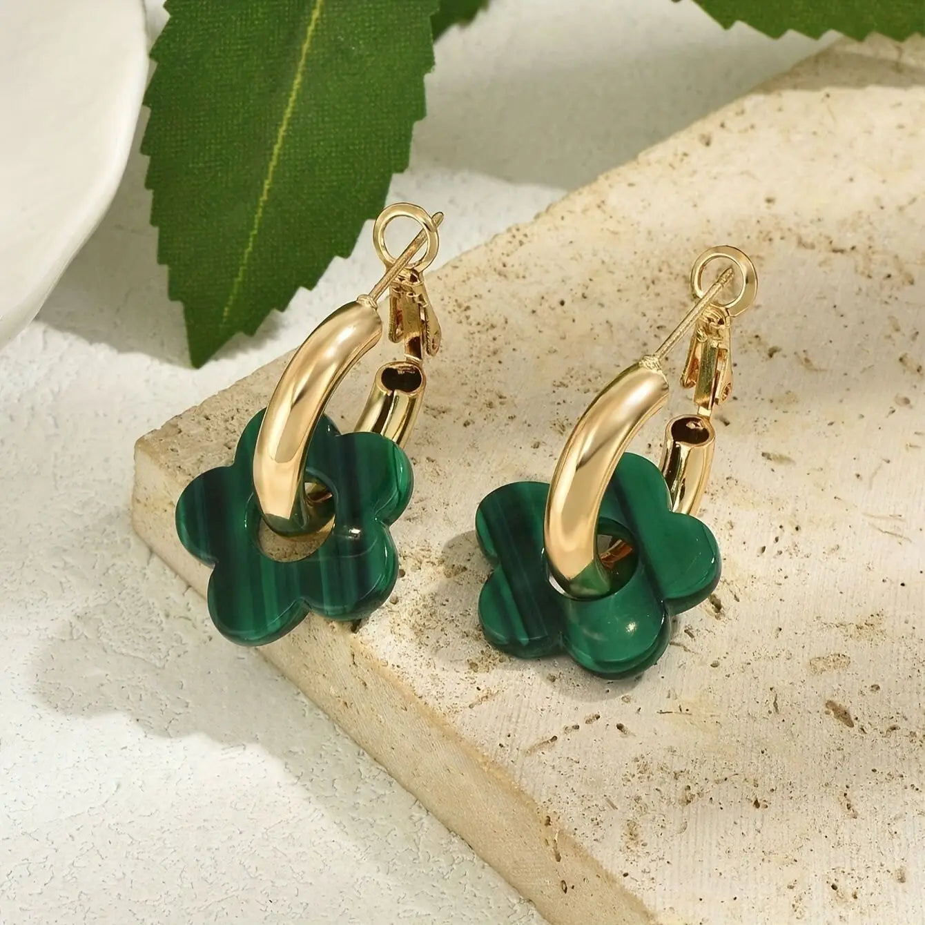 Acrylic Gradient Dopamine Flower Earrings, Female Niche Design, Light Luxury Temperament, Elegant and Versatile Earrings