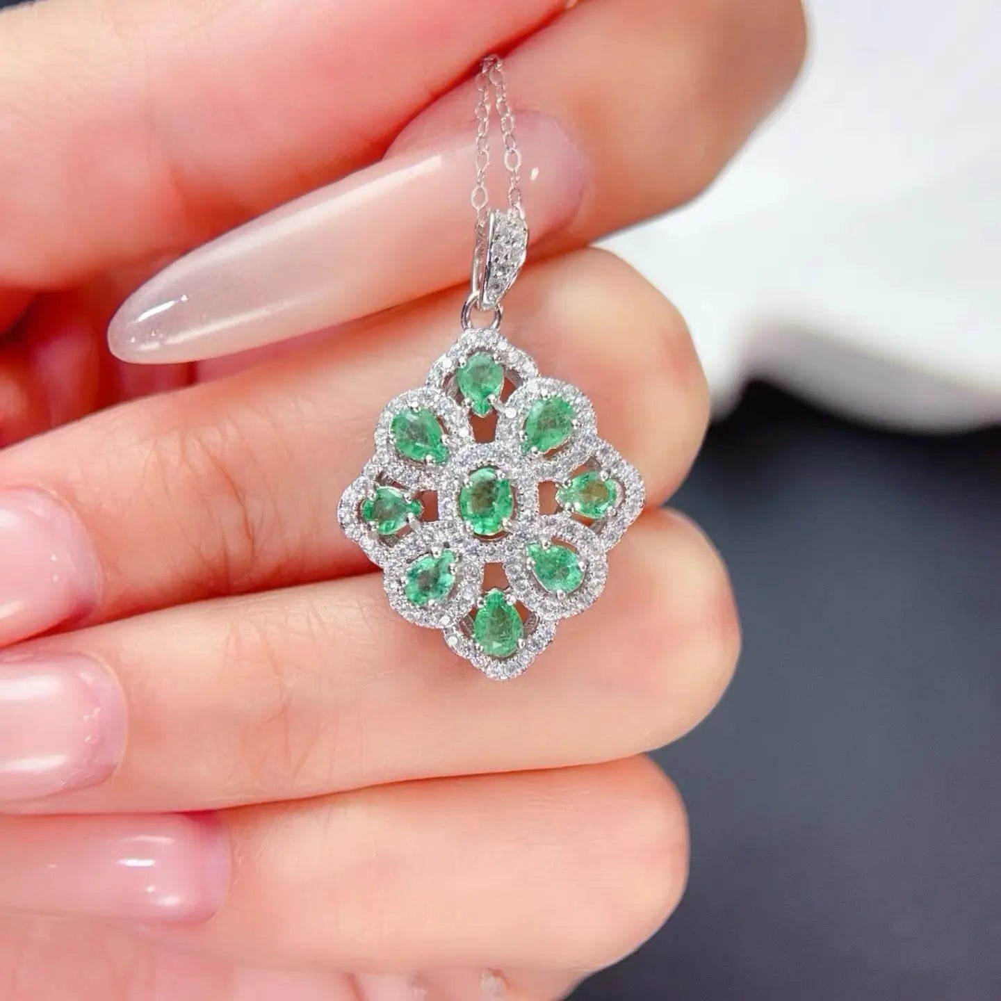Luxury Natural Colombian Emerald Pendant with Jewelry Certificate 925 Silver 3x4mm Emerald Pendant with Silver Necklace