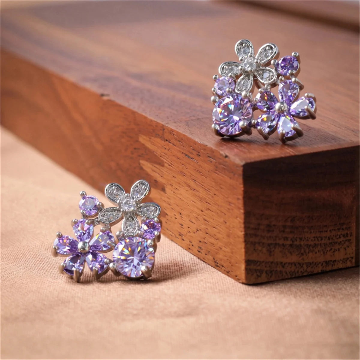 Cute Small Simple Flower Charm Female Purple Zircon New Trendy Stud Earrings Silver Color Wedding Jewelry For Grace Luxury Women